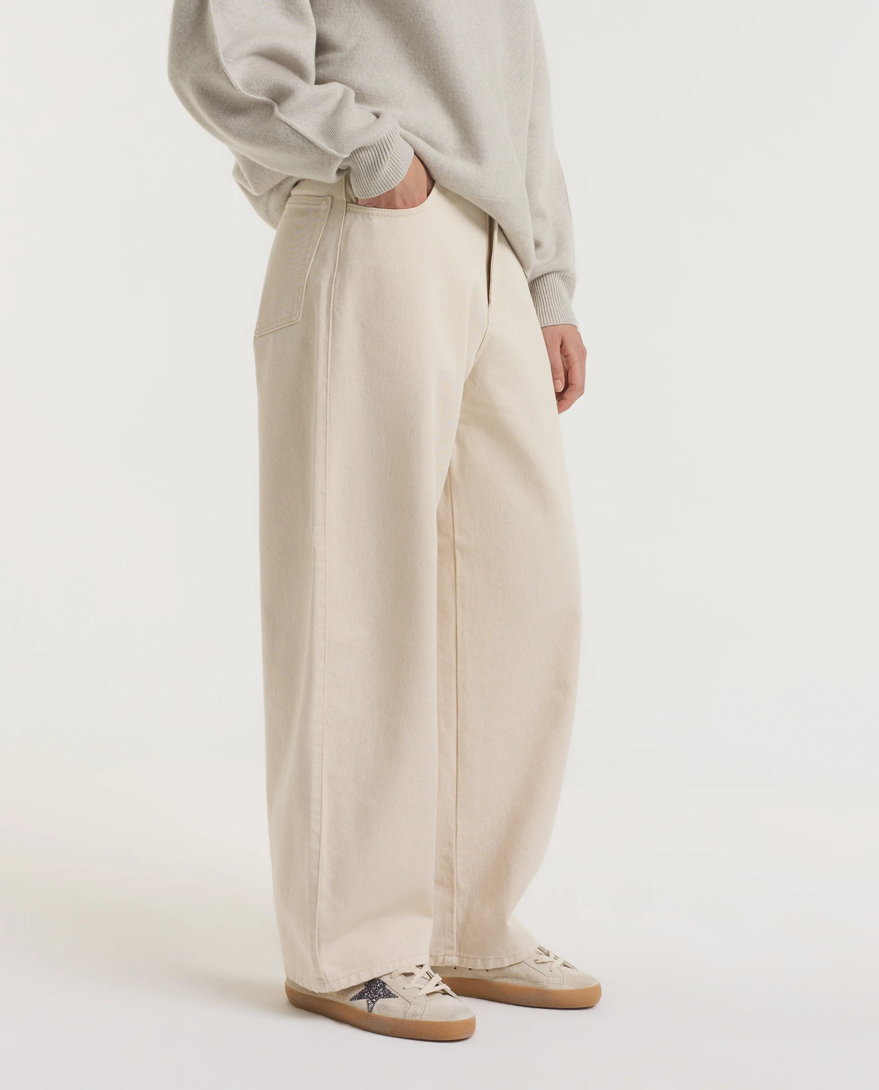 Barrel Leg Jeans - Image 3
