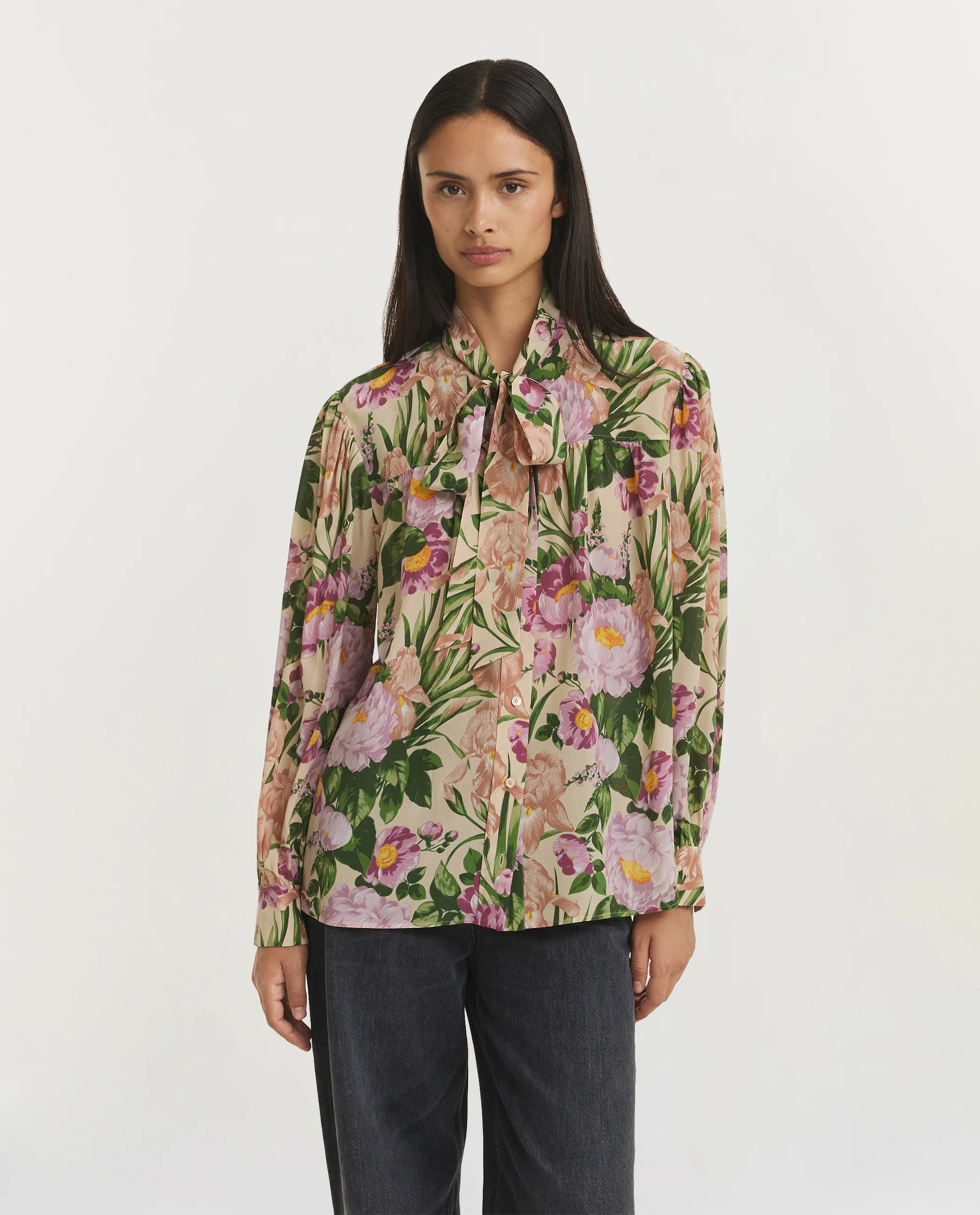 Gathered Lavallière Blouse - Image 4