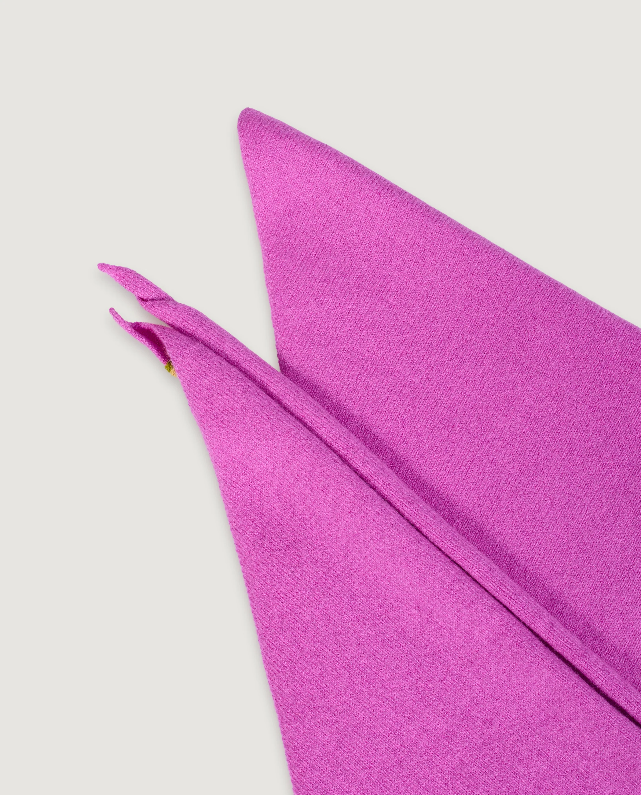 NO.35 Cashmere Bandana - Image 4