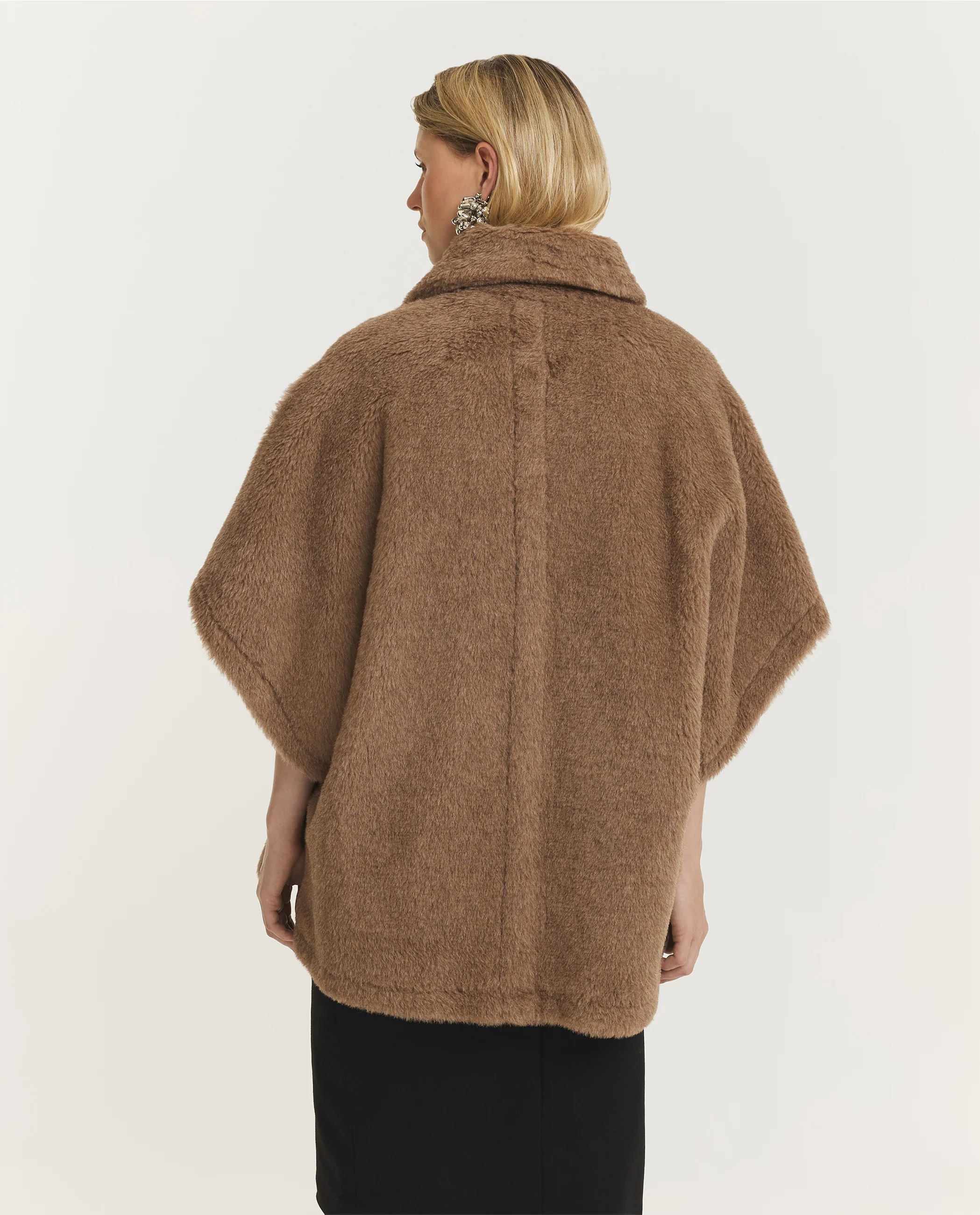 Tebe Teddy Cape - Image 5