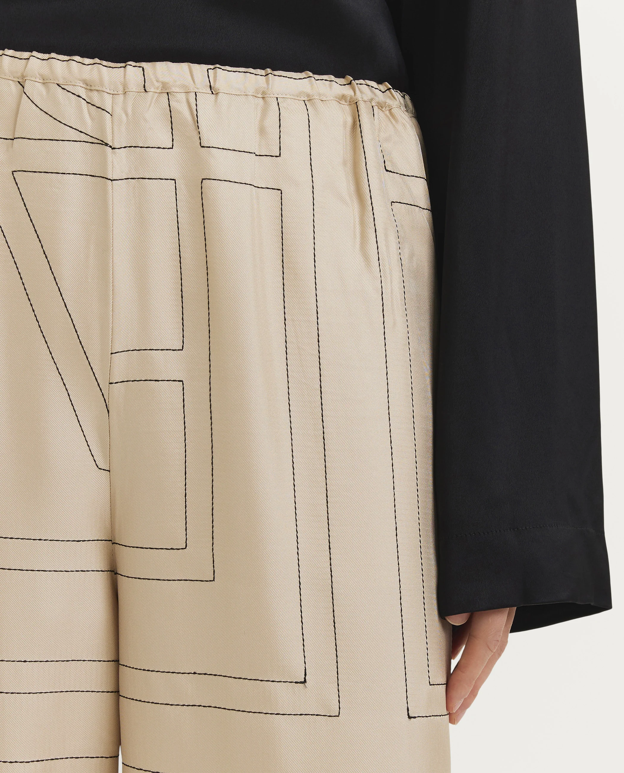 Zijden Monogram Broek - Image 5