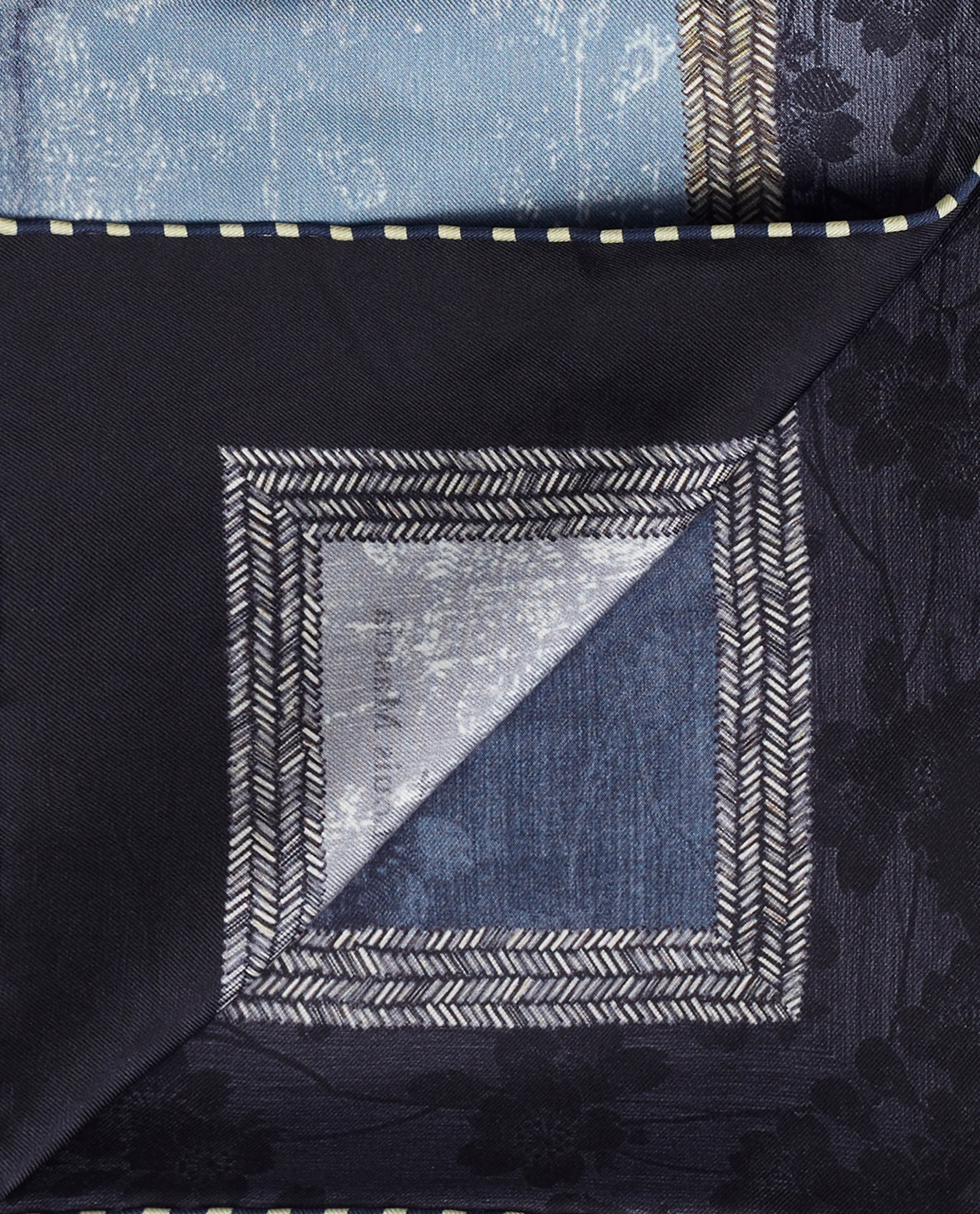 Zijden Vierkante Shawl - Image 4